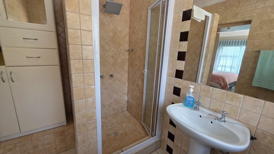 3 Bedroom Property for Sale in Seemeeu Park Western Cape